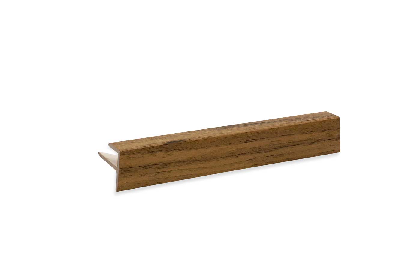 Nẹp nhựa Cầu thang CT206