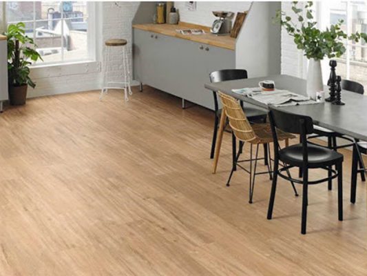 Sàn nhựa vân gỗ lát phòng khách